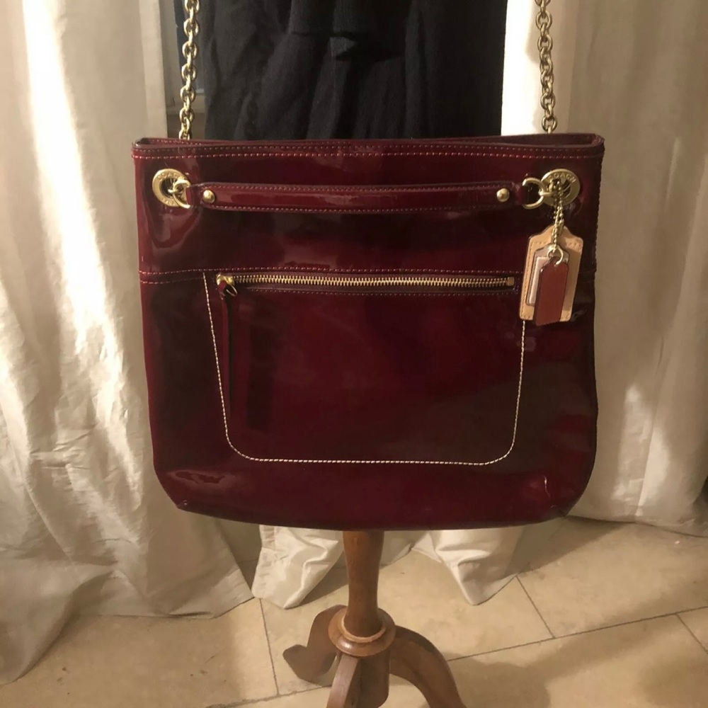 🎉HP🎉New! Coach Crimson Poppy Slim Convertible Patent Leather Tote Gold Chain🥀 - Picture 12 of 15